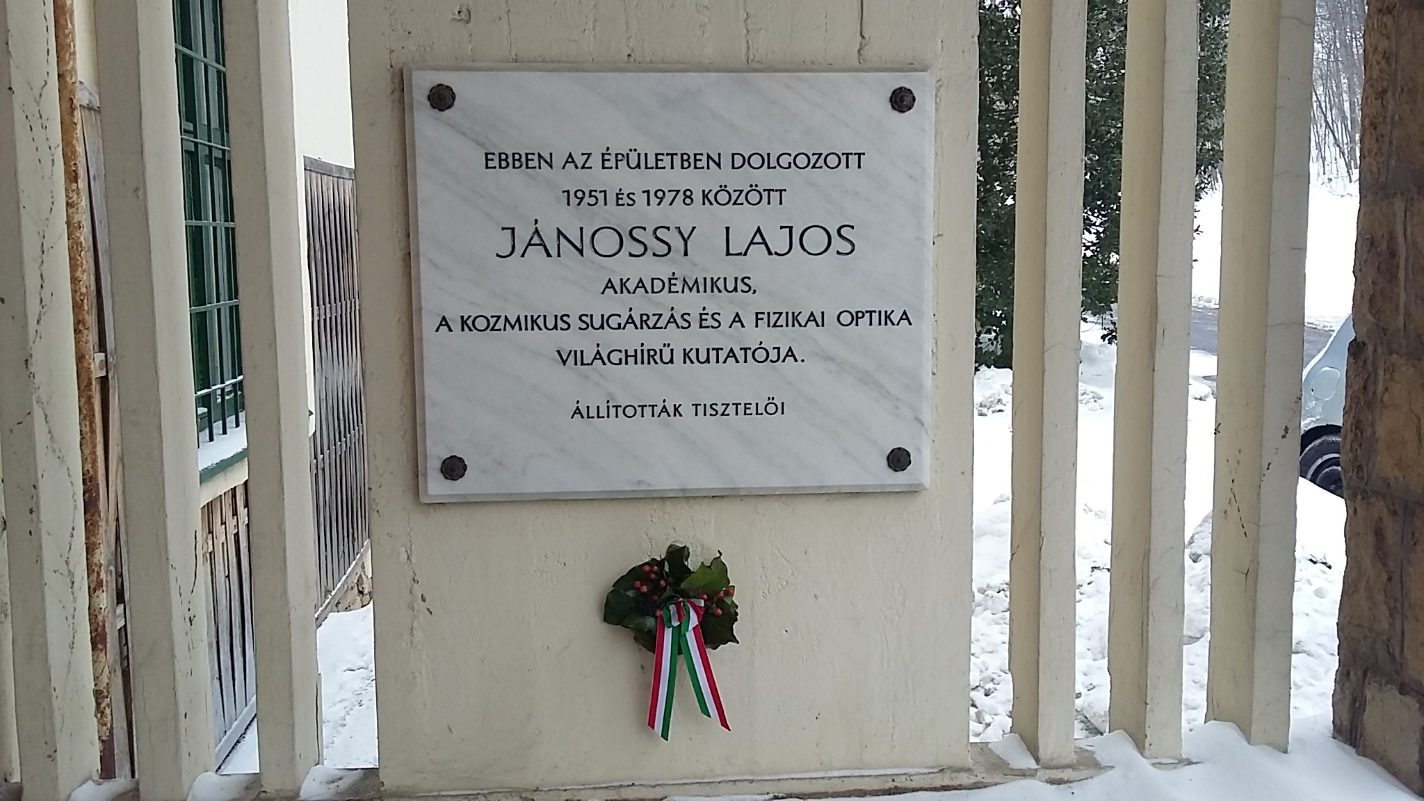 Jánossy emléktábla