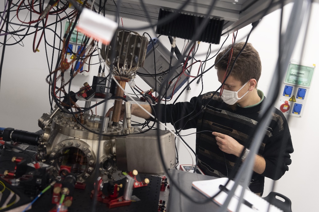 Kvantumoptikai laboratórium a Wigner Fizikai Kutatóközpontban képe